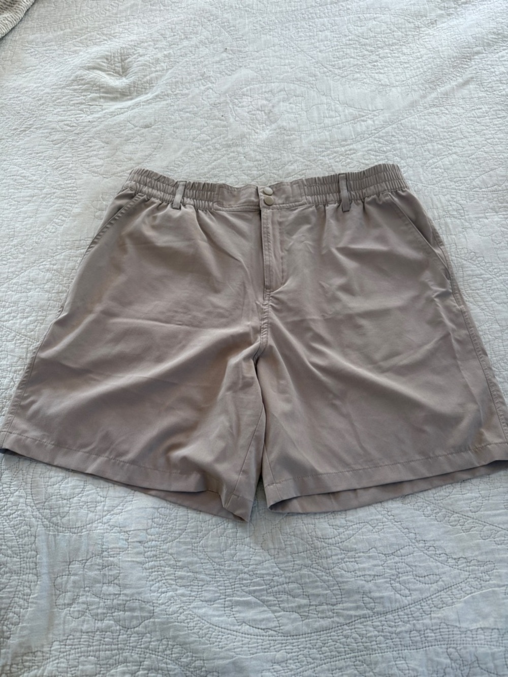 Men's Burlebo light weight shorts with mallard printed pockets, 7 inch